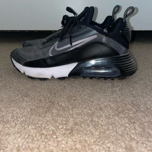 Women’s Nike 2090 Shoe